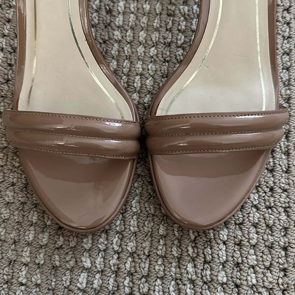 Kenneth Cole Heels - Picture 3 of 5